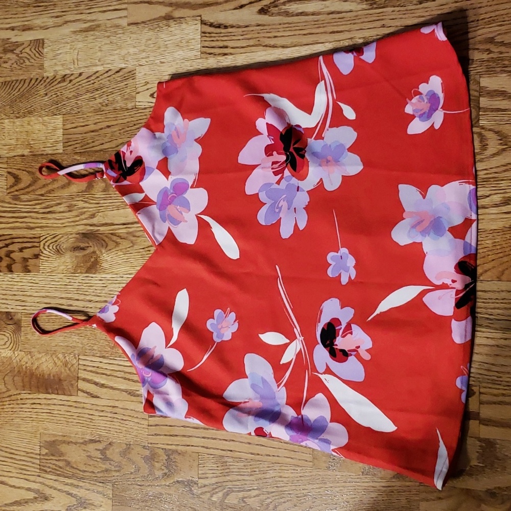 (M) Calvin Klein Bold Floral Print V Neck Flowy Camisole Lightweight Casual